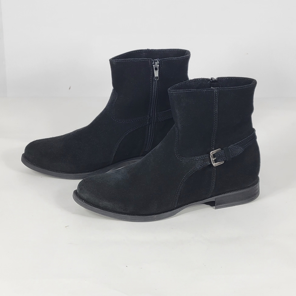 La CANADIENNE Women's Black Suede Boots #807 Size 7M